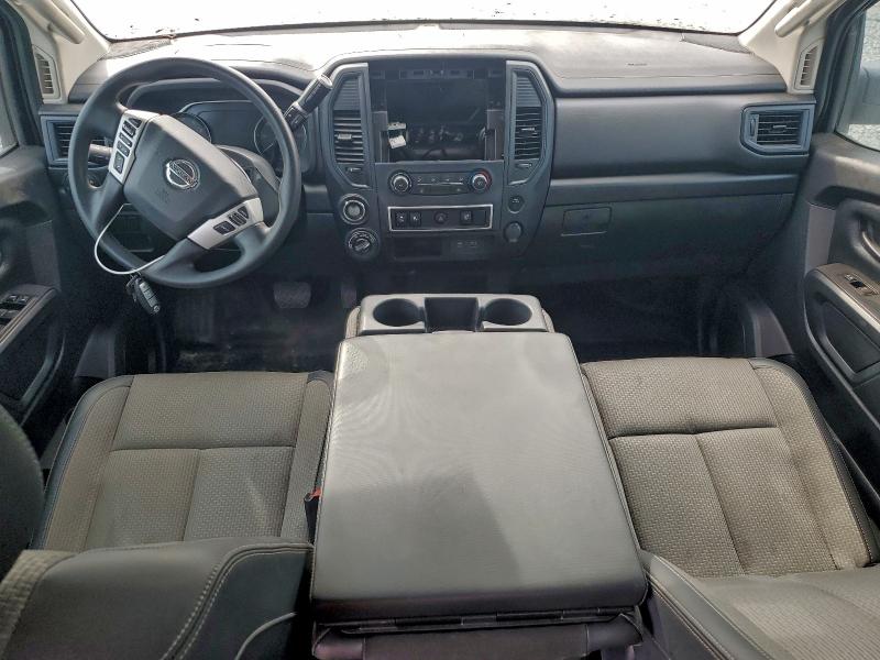 Фото 8 - NISSAN TITAN