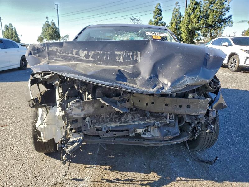 Фото 5 - MAZDA 3