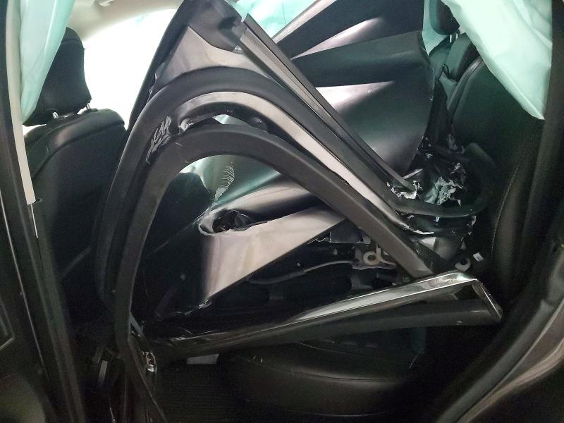 Фото 10 - FORD EDGE