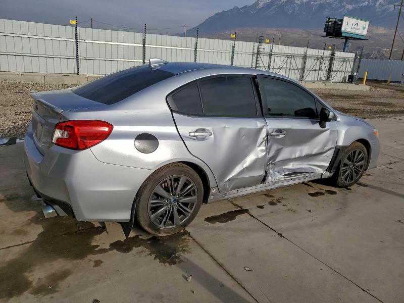 Фото 3 - SUBARU WRX