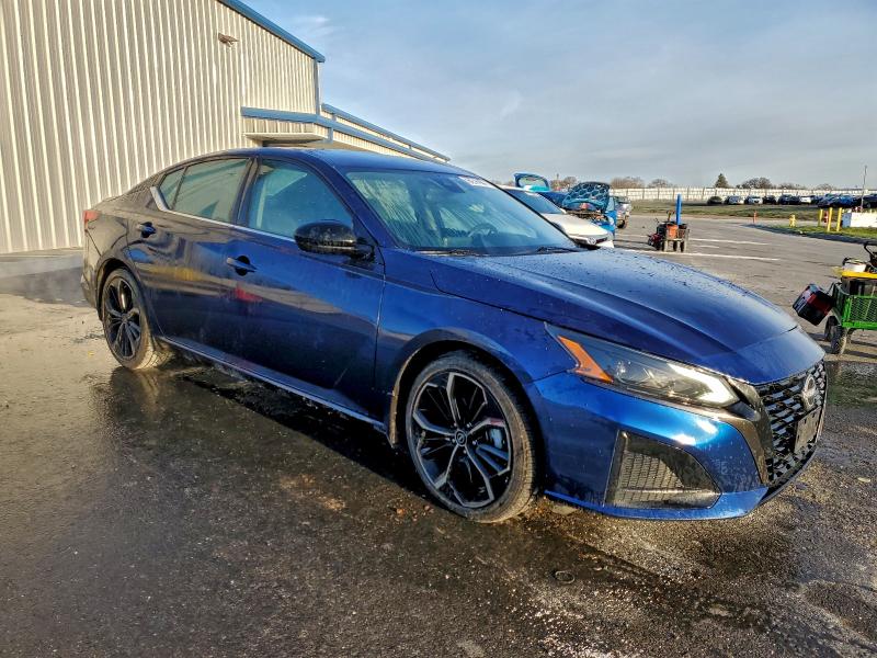 Фото 4 - NISSAN ALTIMA