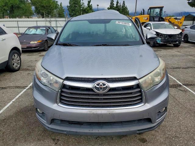 Фото 5 - TOYOTA HIGHLANDER