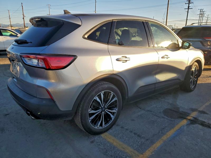 Фото 3 - FORD ESCAPE