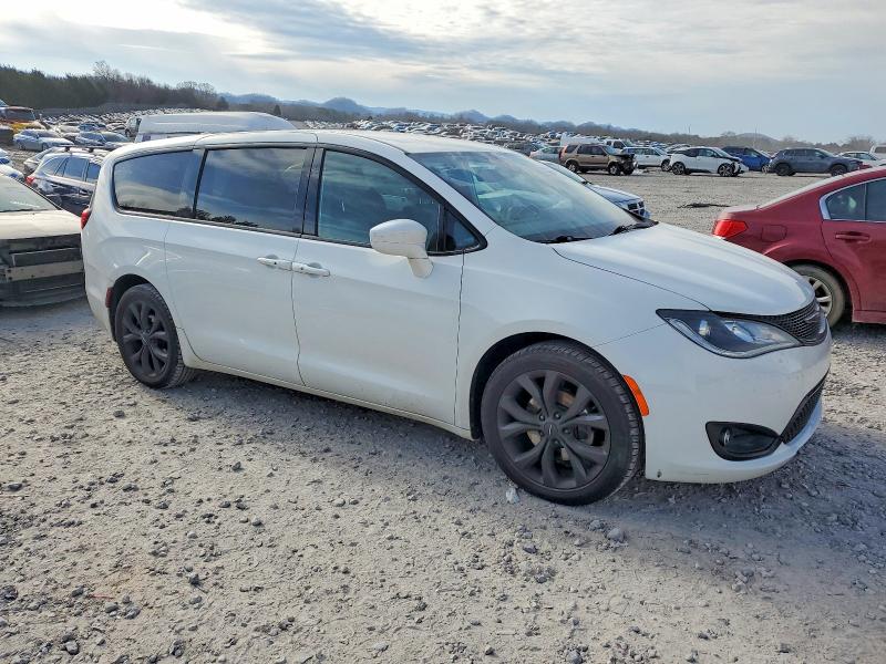 Фото 4 - CHRYSLER PACIFICA