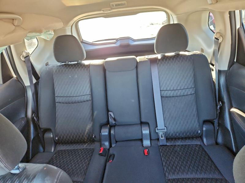 Фото 10 - NISSAN ROGUE