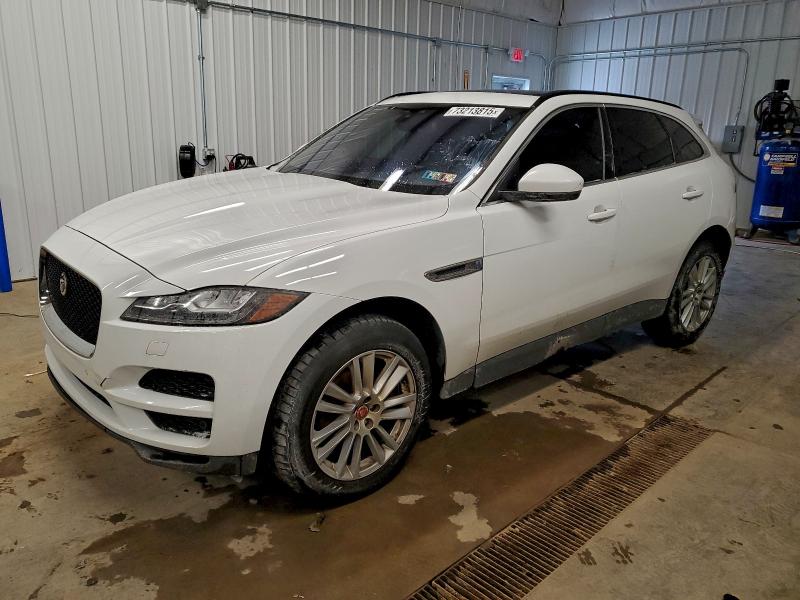 Фото 1 - JAGUAR F-PACE