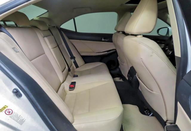 Фото 6 - LEXUS IS