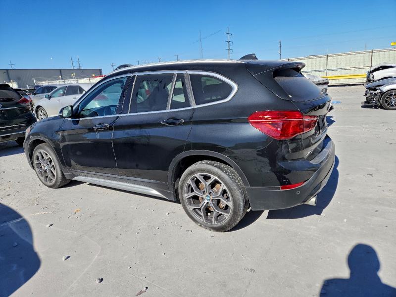 Фото 2 - BMW X1