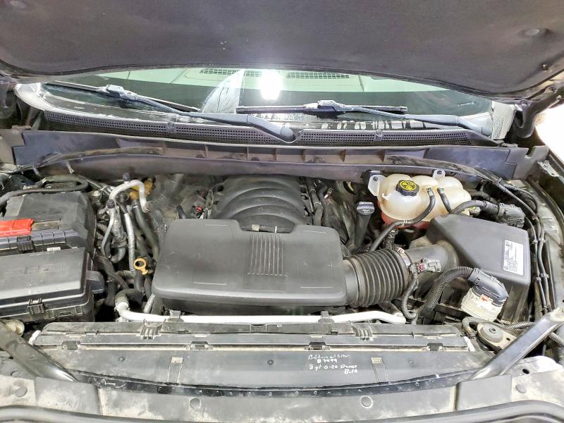 Фото 12 - GMC YUKON