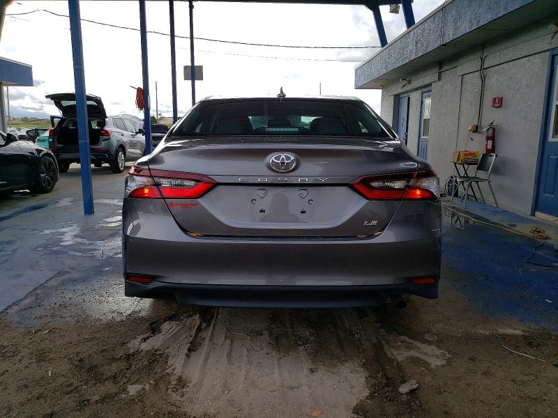 Фото 6 - TOYOTA CAMRY