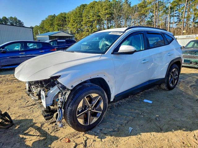 Фото 1 - HYUNDAI TUCSON