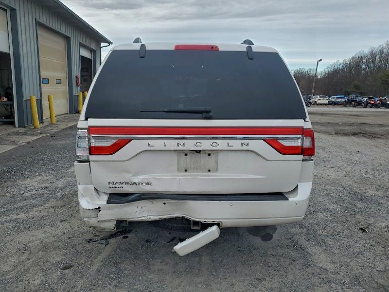 Фото 6 - LINCOLN NAVIGATOR
