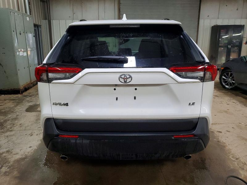 Фото 6 - TOYOTA RAV4