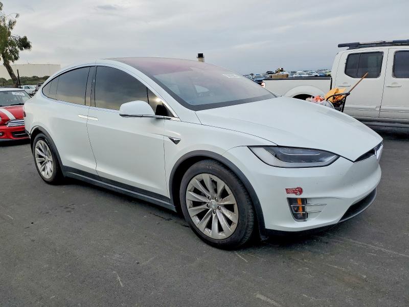 Фото 4 - TESLA MODEL X