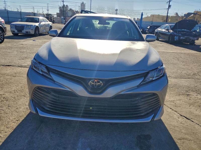 Фото 5 - TOYOTA CAMRY