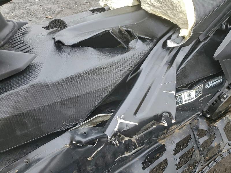 SKI-DOO SNOWMOBILE 2025