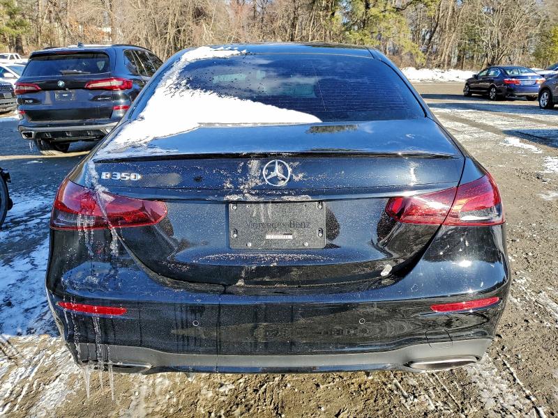 MERCEDES-BENZ E-CLASS 2022 VIN W1KZF8DB3NB098457