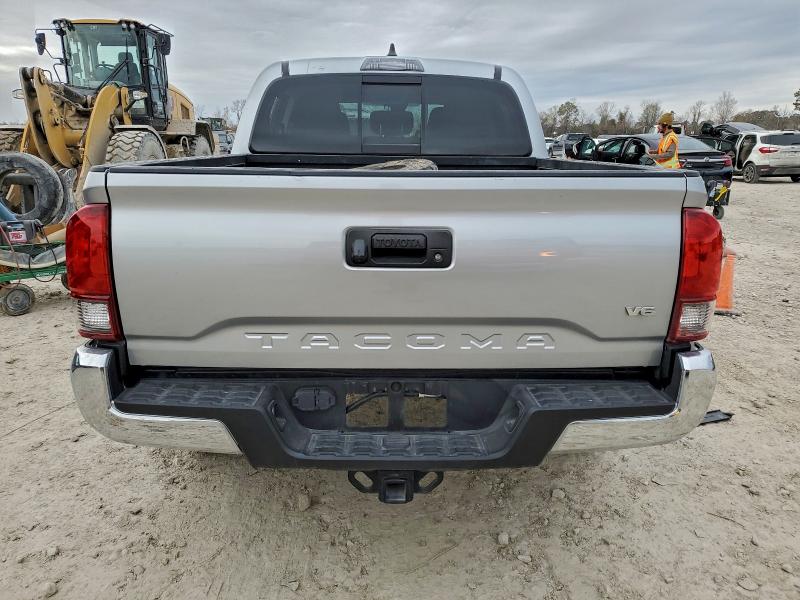 Фото 6 - TOYOTA TACOMA