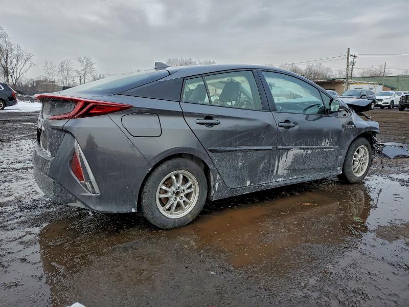 Фото 3 - TOYOTA PRIUS