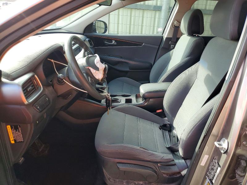 Фото 7 - KIA SORENTO