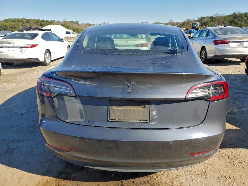 Фото 6 - TESLA MODEL 3