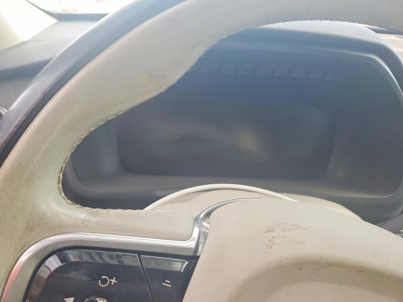 Фото 9 - VOLVO XC90