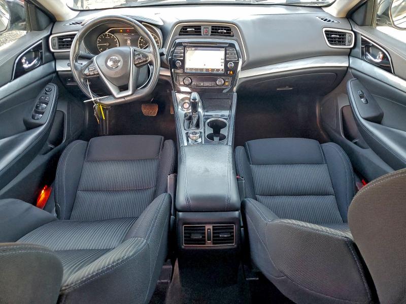 Фото 8 - NISSAN MAXIMA