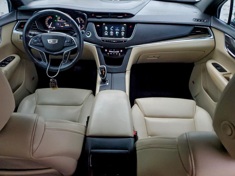 Фото 8 - CADILLAC XT5