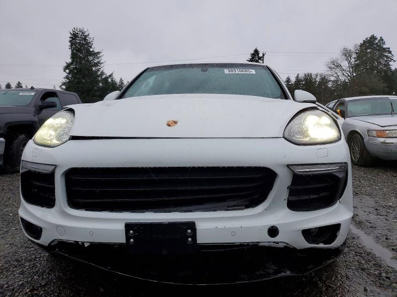 2017 PORSCHE CAYENNE