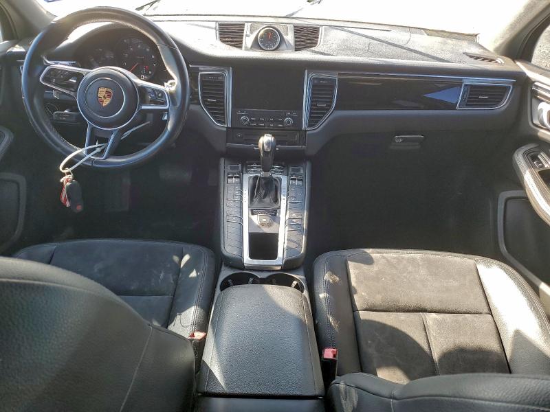 Фото 8 - PORSCHE MACAN