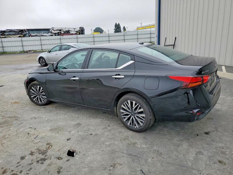 Фото 2 - NISSAN ALTIMA