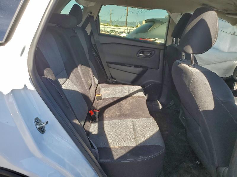 Фото 10 - NISSAN ROGUE