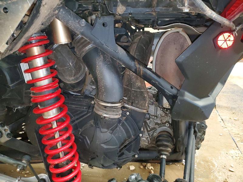 CAN-AM MAVERICK X 2024