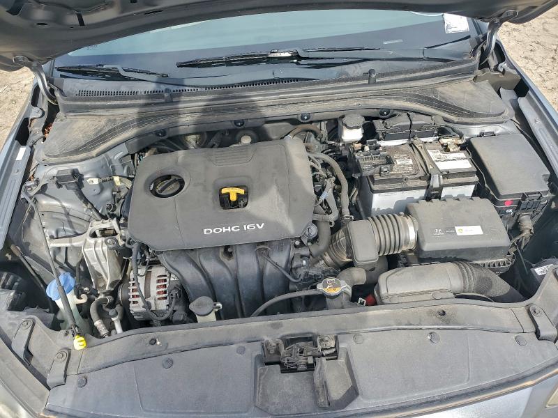 Фото 11 - HYUNDAI ELANTRA