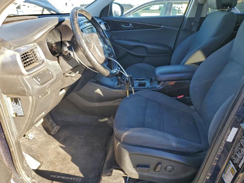 Фото 7 - KIA SORENTO