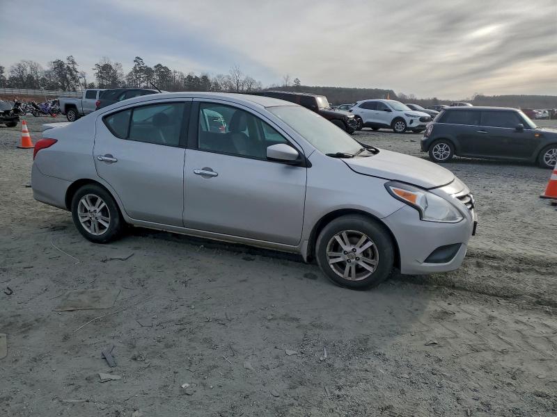 Фото 4 - NISSAN VERSA
