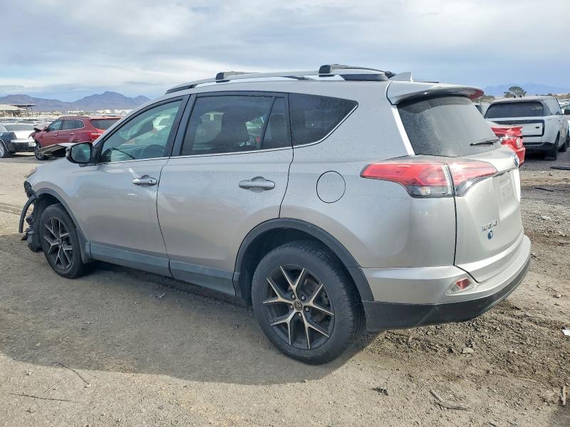 Фото 2 - TOYOTA RAV4