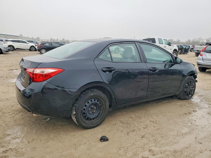 Фото 3 - TOYOTA COROLLA