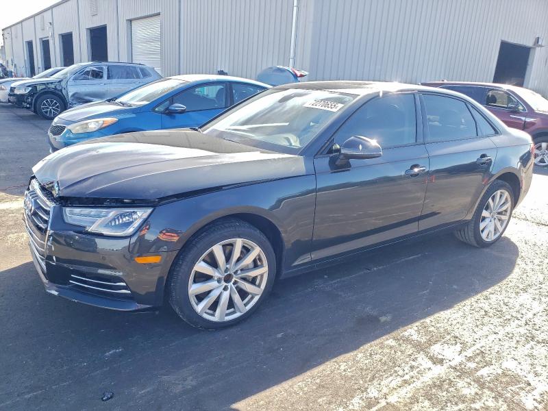 Фото 1 - AUDI A4