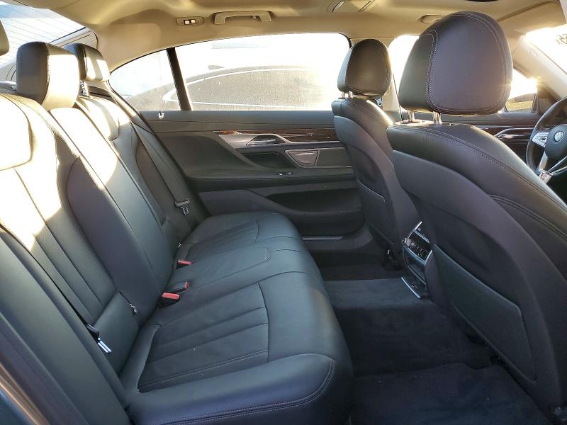 Фото 10 - BMW 7 SERIES