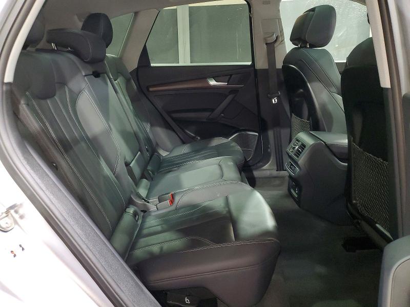 Фото 11 - AUDI Q5