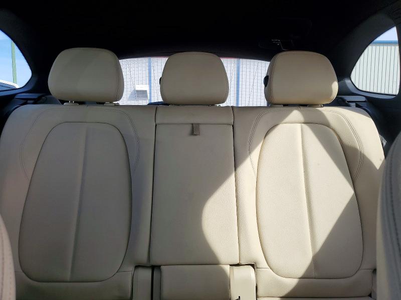 Фото 10 - BMW X1