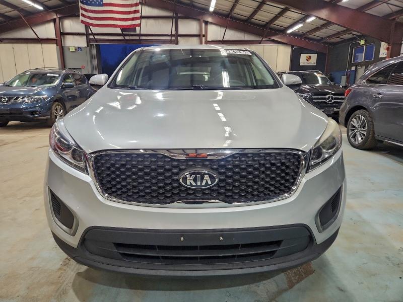 Фото 5 - KIA SORENTO