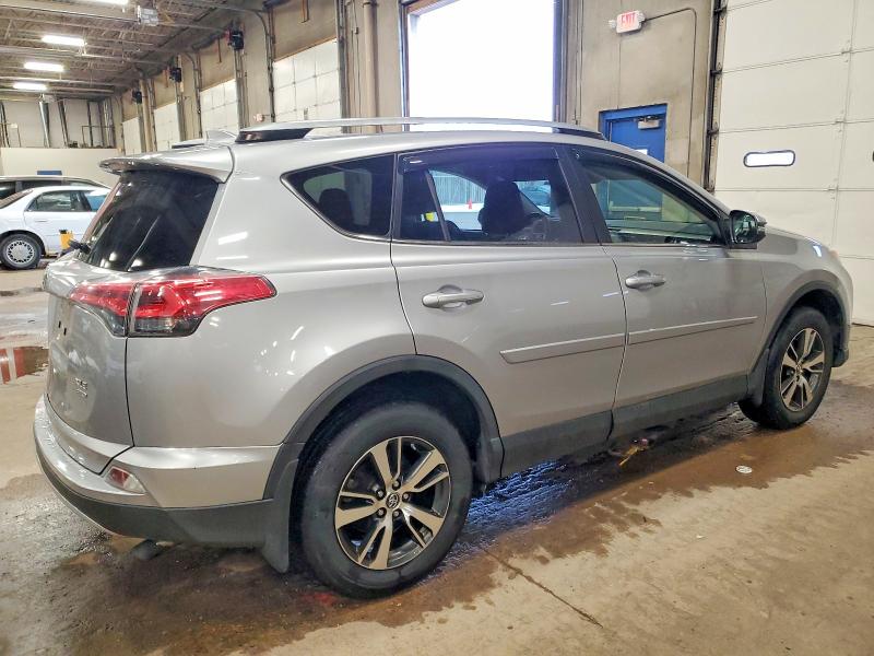 Фото 3 - TOYOTA RAV4