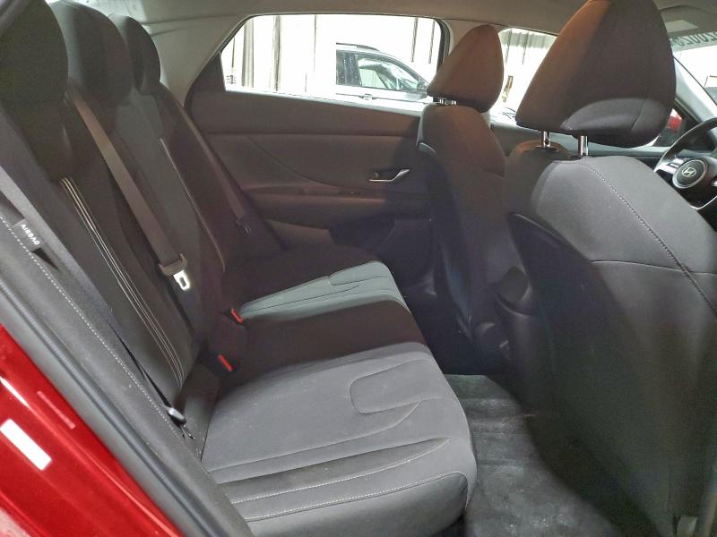 Фото 10 - HYUNDAI ELANTRA