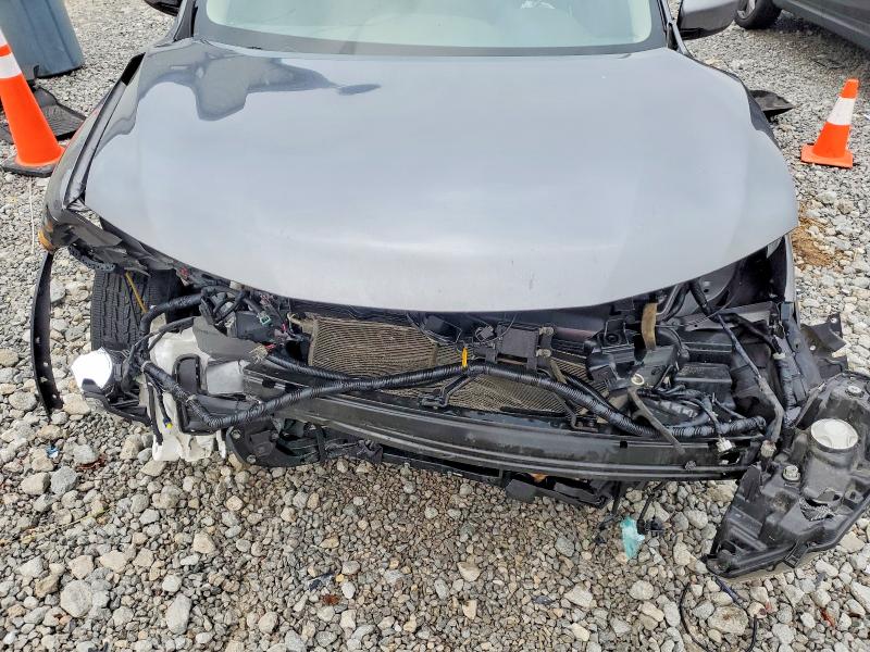 Фото 12 - NISSAN ROGUE