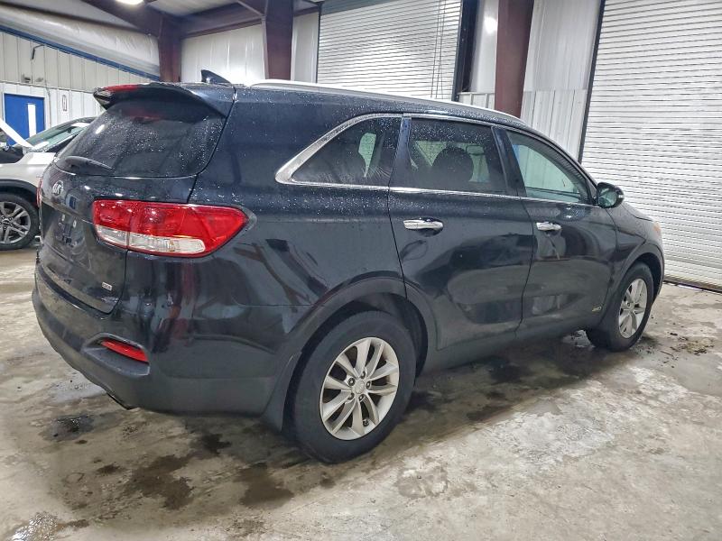 Фото 3 - KIA SORENTO