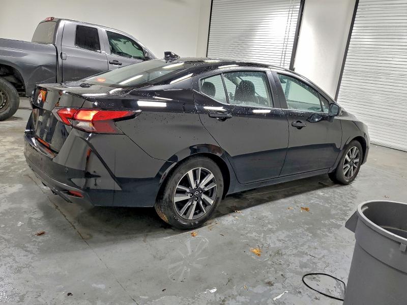 Фото 3 - NISSAN VERSA