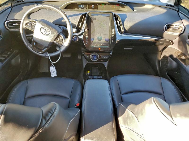 Фото 8 - TOYOTA PRIUS