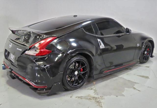 Фото 3 - NISSAN 370Z